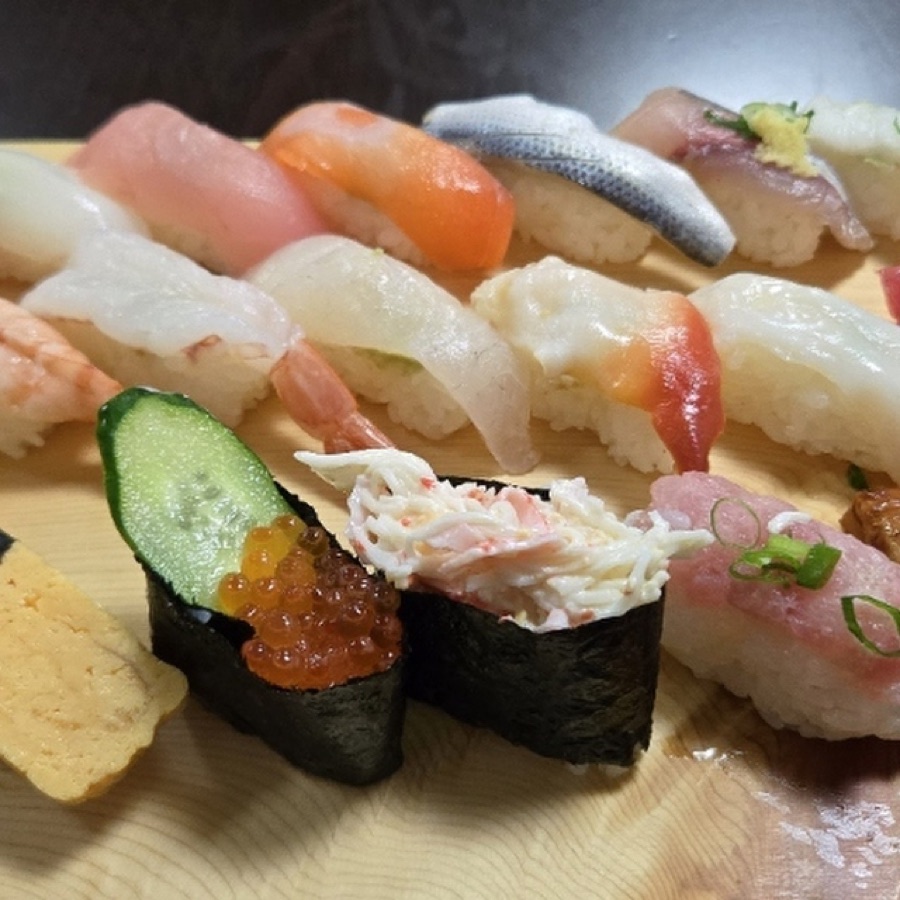 魚屋直営すし食堂 魚まる 前島店